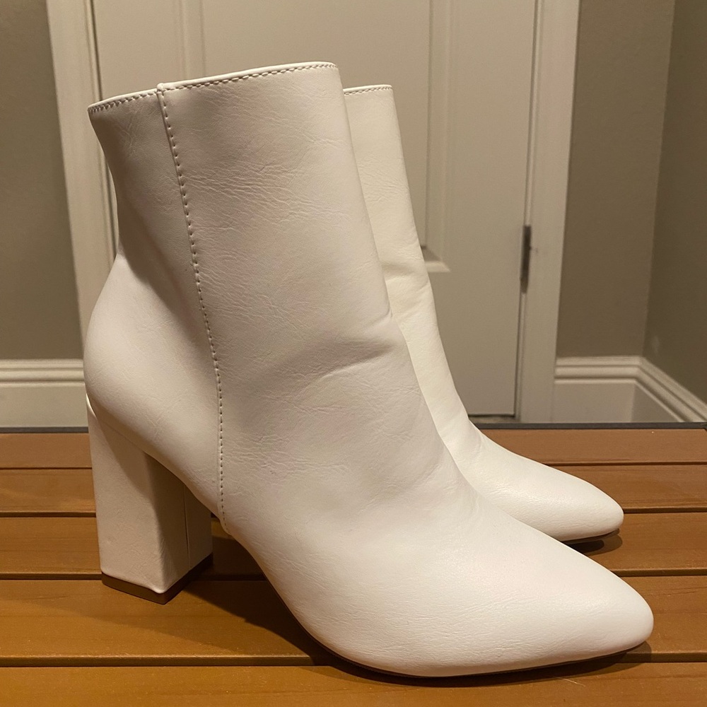 New White Madden Girl Boots